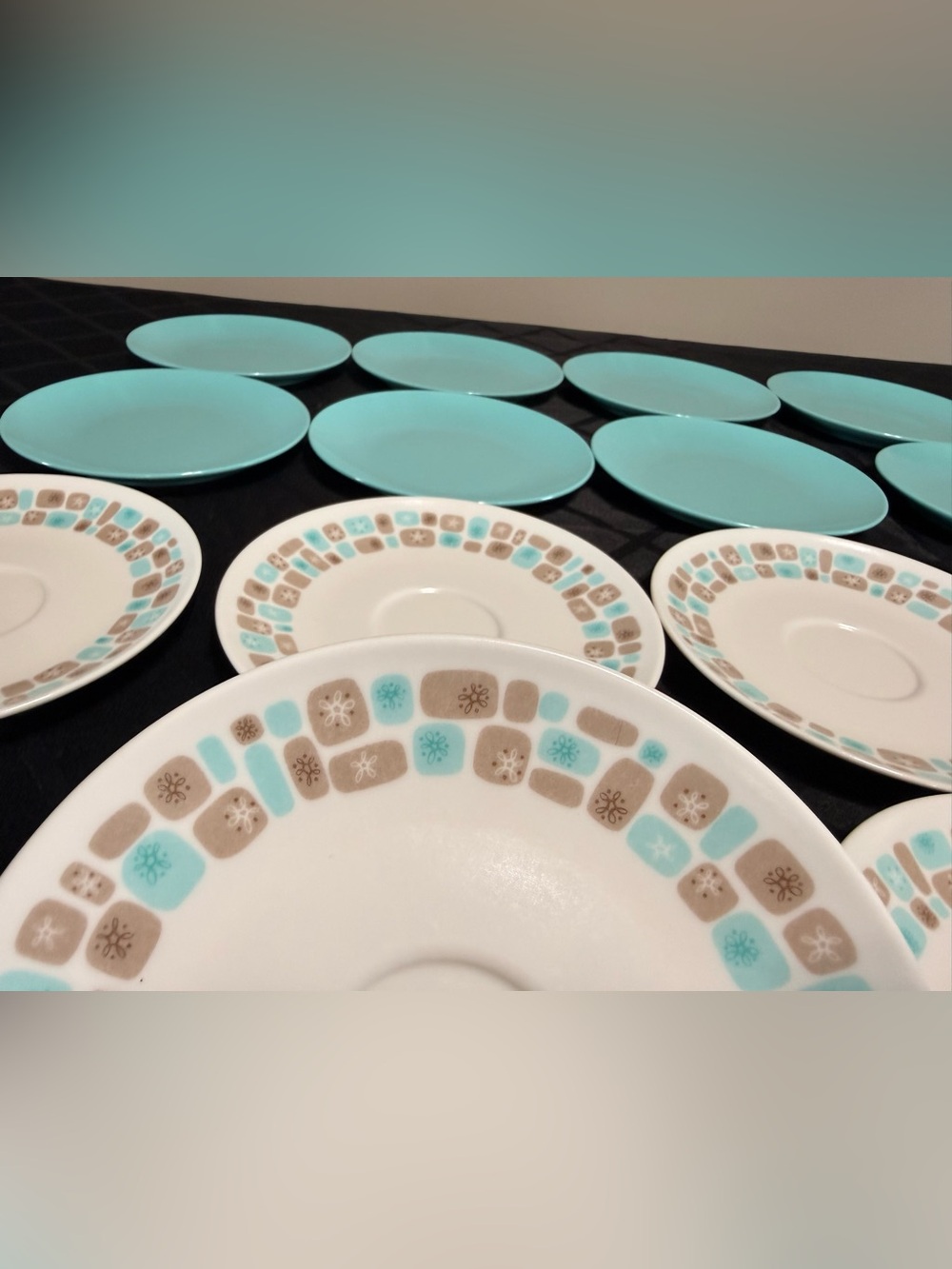 VTG MCM Oneida Deluxe Melamine Turquoise & Rare Atomic Geometric Pattern Set